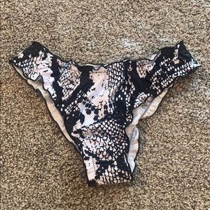 Shein snake skin bikini bottoms size medium